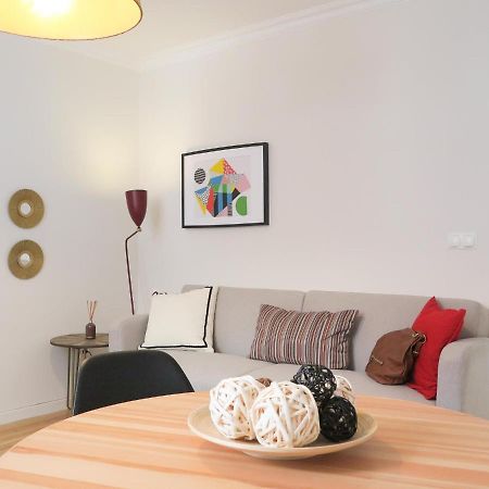 Historic Alfama Apt With Modern Style Lisbon Bagian luar foto