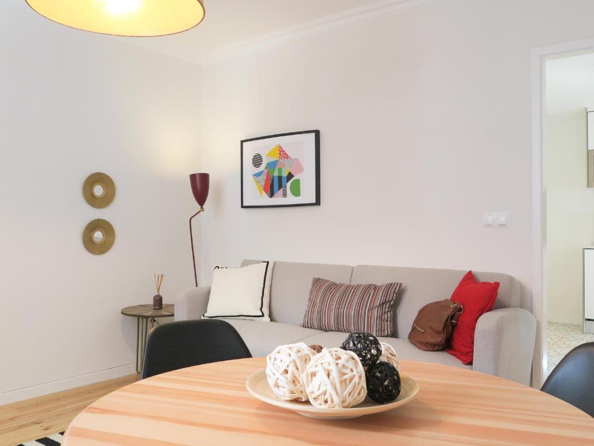 Historic Alfama Apt With Modern Style Lisbon Bagian luar foto